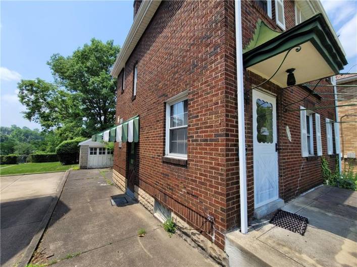 5510 Pocusset St, Pittsburgh, PA 15217, 3 Bedrooms Bedrooms, 6 Rooms Rooms,1 BathroomBathrooms,Residential,For Sale,Pocusset St,0,1706424