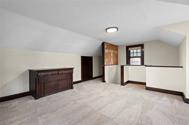 22 Beltzhoover Ave, Pittsburgh, PA 15210, 4 Bedrooms Bedrooms, ,1.1 BathroomsBathrooms,Residential,For Sale,Beltzhoover Ave,0,1706445