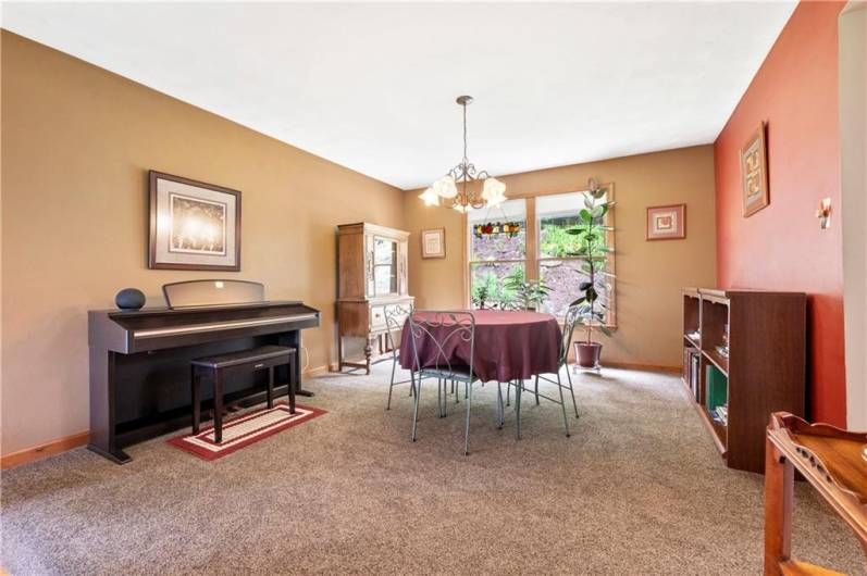 2507 Sarah Ct, Murrysville, PA 15668, 4 Bedrooms Bedrooms, 12 Rooms Rooms,2.2 BathroomsBathrooms,Residential,For Sale,Sarah Ct,1706448