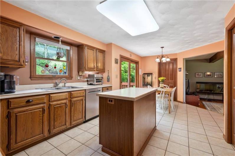 2507 Sarah Ct, Murrysville, PA 15668, 4 Bedrooms Bedrooms, 12 Rooms Rooms,2.2 BathroomsBathrooms,Residential,For Sale,Sarah Ct,1706448