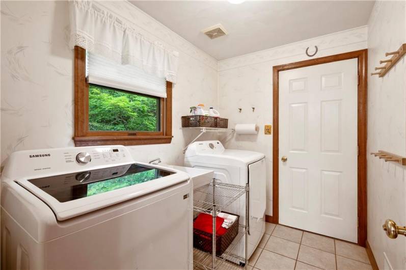 2507 Sarah Ct, Murrysville, PA 15668, 4 Bedrooms Bedrooms, 12 Rooms Rooms,2.2 BathroomsBathrooms,Residential,For Sale,Sarah Ct,1706448