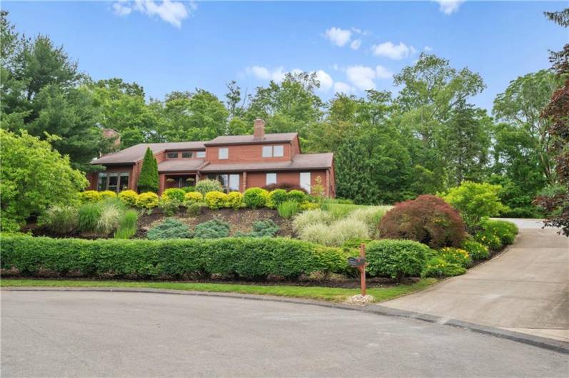 2507 Sarah Ct, Murrysville, PA 15668, 4 Bedrooms Bedrooms, 12 Rooms Rooms,2.2 BathroomsBathrooms,Residential,For Sale,Sarah Ct,1706448
