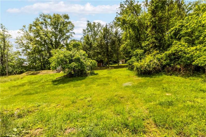 2513 Grove Rd, South Park, PA 15129, 5 Bedrooms Bedrooms, ,2 BathroomsBathrooms,Residential,For Sale,Grove Rd,1706462