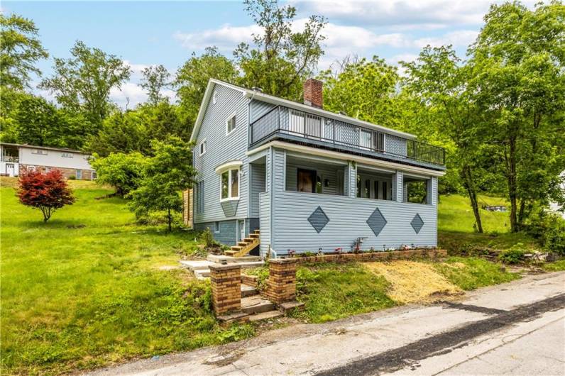 2513 Grove Rd, South Park, PA 15129, 5 Bedrooms Bedrooms, ,2 BathroomsBathrooms,Residential,For Sale,Grove Rd,1706462