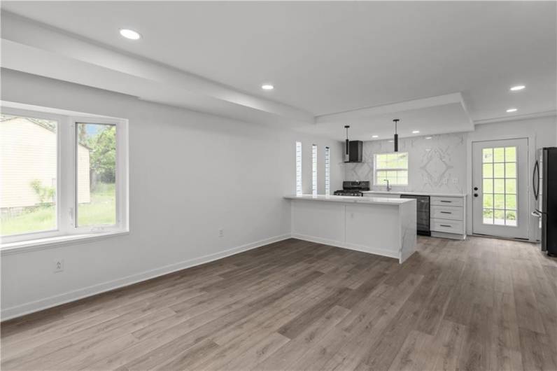 2513 Grove Rd, South Park, PA 15129, 5 Bedrooms Bedrooms, ,2 BathroomsBathrooms,Residential,For Sale,Grove Rd,1706462