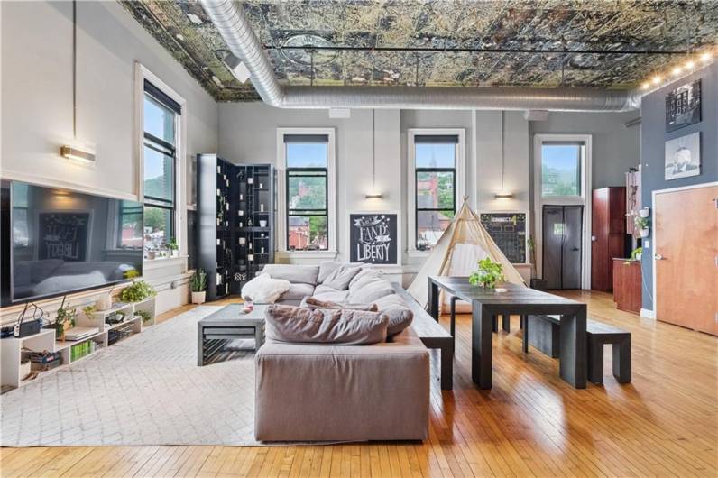 120 15th St, Pittsburgh, PA 15203, 2 Bedrooms Bedrooms, ,2 BathroomsBathrooms,Lease,For Sale,15th St,0,1706501