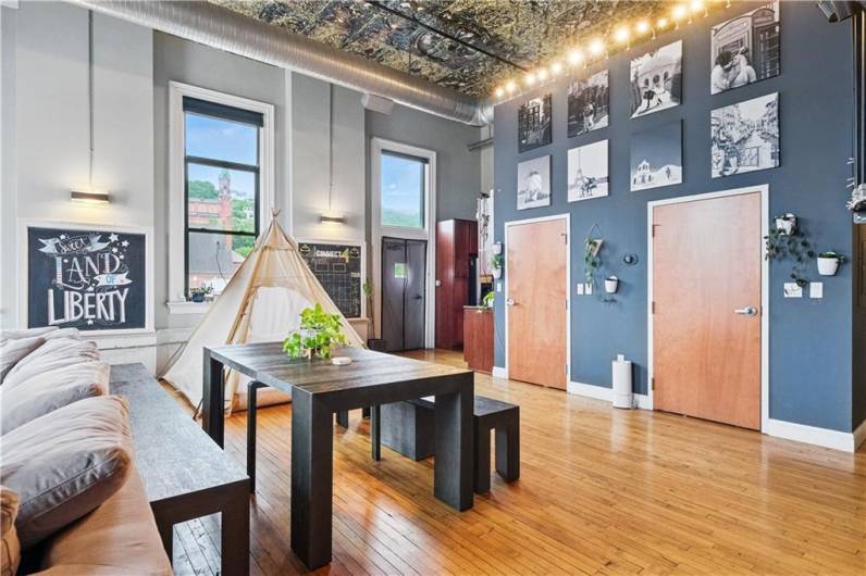 120 15th St, Pittsburgh, PA 15203, 2 Bedrooms Bedrooms, ,2 BathroomsBathrooms,Lease,For Sale,15th St,0,1706501