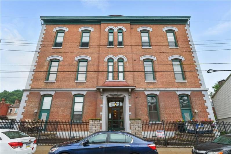 120 15th St, Pittsburgh, PA 15203, 2 Bedrooms Bedrooms, ,2 BathroomsBathrooms,Lease,For Sale,15th St,0,1706501