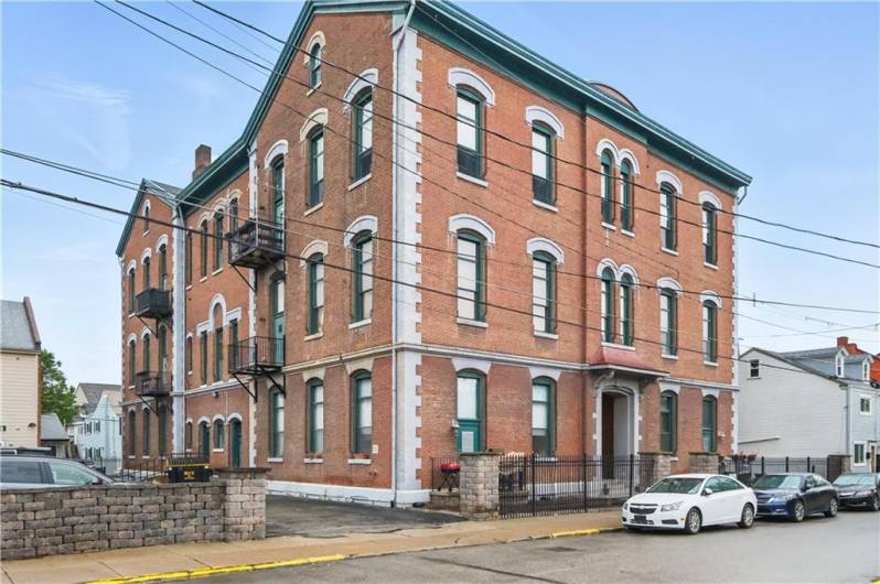 120 15th St, Pittsburgh, PA 15203, 2 Bedrooms Bedrooms, ,2 BathroomsBathrooms,Lease,For Sale,15th St,0,1706501
