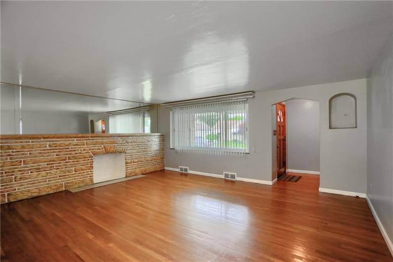 2803 Johnson Street, Aliquippa, PA 15001, 3 Bedrooms Bedrooms, 11 Rooms Rooms,2 BathroomsBathrooms,Residential,For Sale,Johnson Street,0,1706508