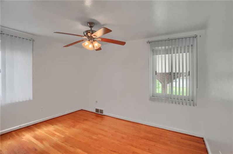 2803 Johnson Street, Aliquippa, PA 15001, 3 Bedrooms Bedrooms, 11 Rooms Rooms,2 BathroomsBathrooms,Residential,For Sale,Johnson Street,0,1706508