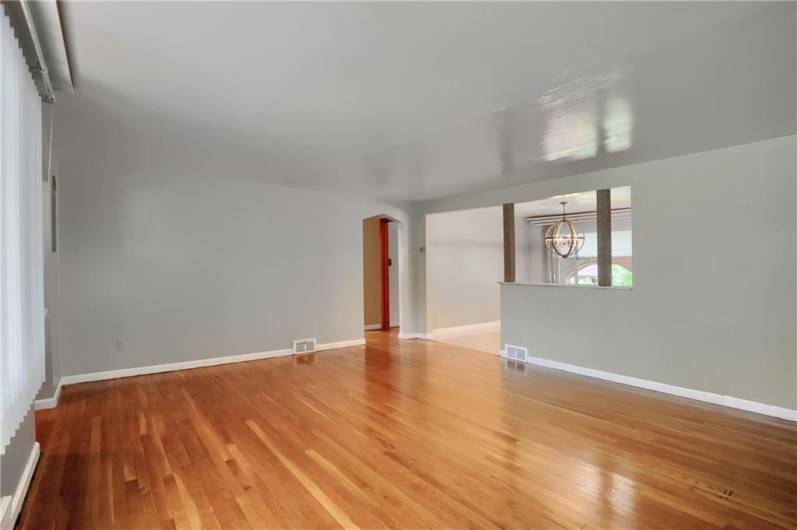 2803 Johnson Street, Aliquippa, PA 15001, 3 Bedrooms Bedrooms, 11 Rooms Rooms,2 BathroomsBathrooms,Residential,For Sale,Johnson Street,0,1706508