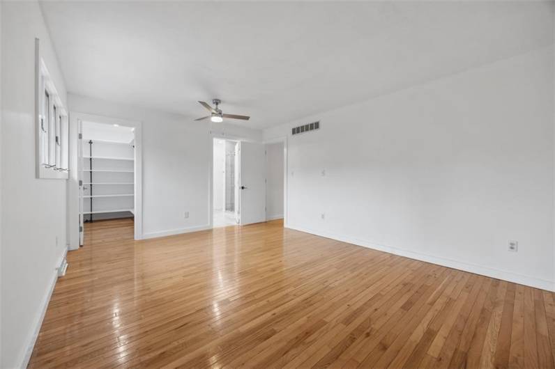 1251 Glencoe Ave, Pittsburgh, PA 15205, 3 Bedrooms Bedrooms, 10 Rooms Rooms,2.1 BathroomsBathrooms,Residential,For Sale,Glencoe Ave,0,1706538