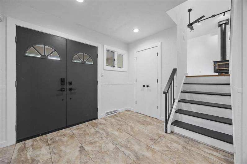 1251 Glencoe Ave, Pittsburgh, PA 15205, 3 Bedrooms Bedrooms, 10 Rooms Rooms,2.1 BathroomsBathrooms,Residential,For Sale,Glencoe Ave,0,1706538