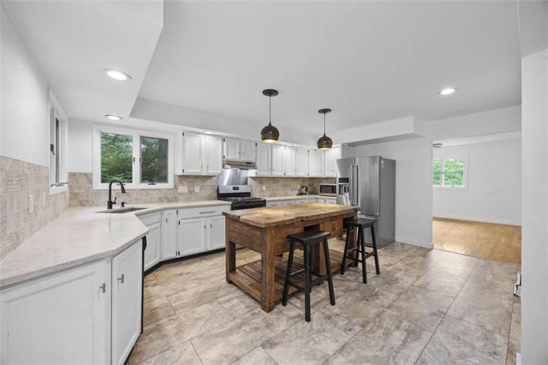 1251 Glencoe Ave, Pittsburgh, PA 15205, 3 Bedrooms Bedrooms, 10 Rooms Rooms,2.1 BathroomsBathrooms,Residential,For Sale,Glencoe Ave,0,1706538