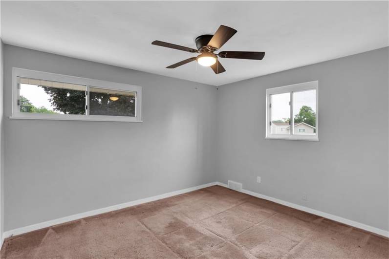 354 Ryan Dr, Pittsburgh, PA 15220, 3 Bedrooms Bedrooms, 10 Rooms Rooms,2 BathroomsBathrooms,Residential,For Sale,Ryan Dr,0,1706616