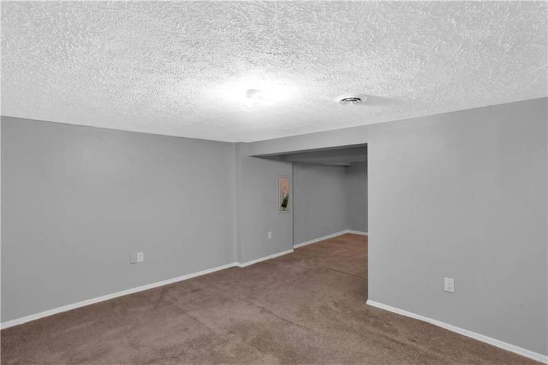 354 Ryan Dr, Pittsburgh, PA 15220, 3 Bedrooms Bedrooms, 10 Rooms Rooms,2 BathroomsBathrooms,Residential,For Sale,Ryan Dr,0,1706616