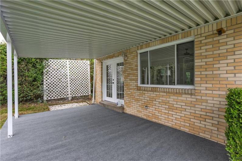 354 Ryan Dr, Pittsburgh, PA 15220, 3 Bedrooms Bedrooms, 10 Rooms Rooms,2 BathroomsBathrooms,Residential,For Sale,Ryan Dr,0,1706616