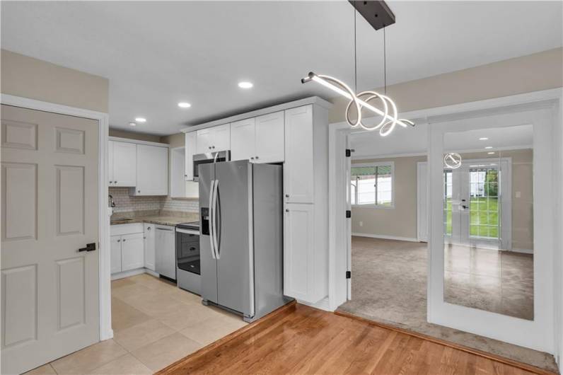 354 Ryan Dr, Pittsburgh, PA 15220, 3 Bedrooms Bedrooms, 10 Rooms Rooms,2 BathroomsBathrooms,Residential,For Sale,Ryan Dr,0,1706616