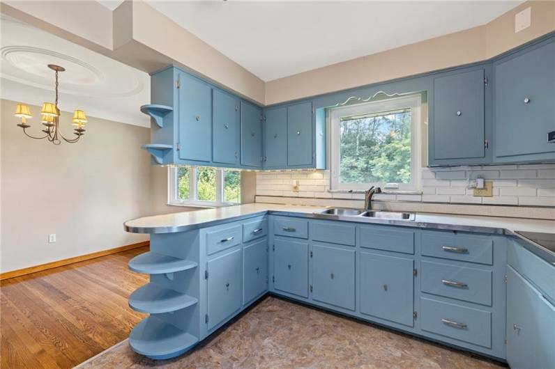 640 Susan Dr, Irwin, PA 15642, 3 Bedrooms Bedrooms, 6 Rooms Rooms,1 BathroomBathrooms,Residential,For Sale,Susan Dr,1706628