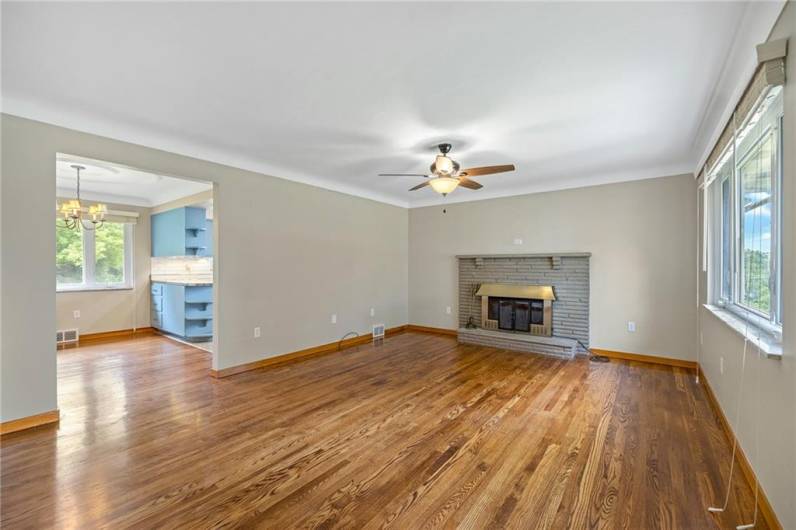 640 Susan Dr, Irwin, PA 15642, 3 Bedrooms Bedrooms, 6 Rooms Rooms,1 BathroomBathrooms,Residential,For Sale,Susan Dr,1706628