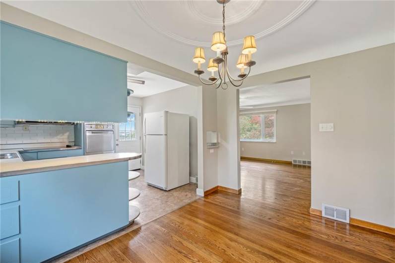 640 Susan Dr, Irwin, PA 15642, 3 Bedrooms Bedrooms, 6 Rooms Rooms,1 BathroomBathrooms,Residential,For Sale,Susan Dr,1706628