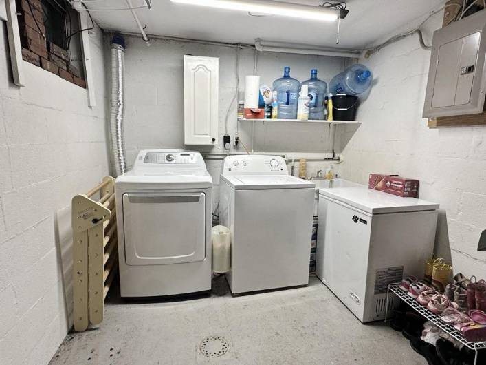 217 Shady Ave, Houston, PA 15342, 3 Bedrooms Bedrooms, 6 Rooms Rooms,1 BathroomBathrooms,Residential,For Sale,Shady Ave,0,1706641