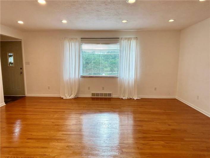 622 Fuhrman Lane, Freeport, PA 16229, 3 Bedrooms Bedrooms, ,2 BathroomsBathrooms,Residential,For Sale,Fuhrman Lane,1706665