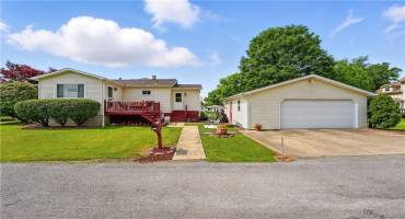 1029 Water Ave, Hermitage, PA 16148, 2 Bedrooms Bedrooms, 8 Rooms Rooms,1 BathroomBathrooms,Residential,For Sale,Water Ave,1706682