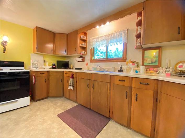 371 Leech Road, Greenville, PA 16125, 3 Bedrooms Bedrooms, 9 Rooms Rooms,2 BathroomsBathrooms,Residential,For Sale,Leech Road,1706766
