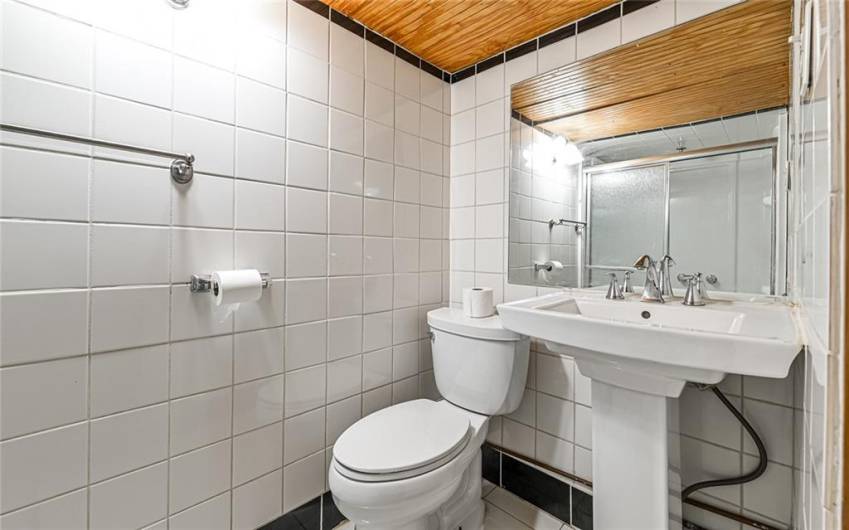 9916 Neuhart Boulevard, 15090, PA 15090, 3 Bedrooms Bedrooms, 7 Rooms Rooms,2 BathroomsBathrooms,Residential,For Sale,Neuhart Boulevard,1706783