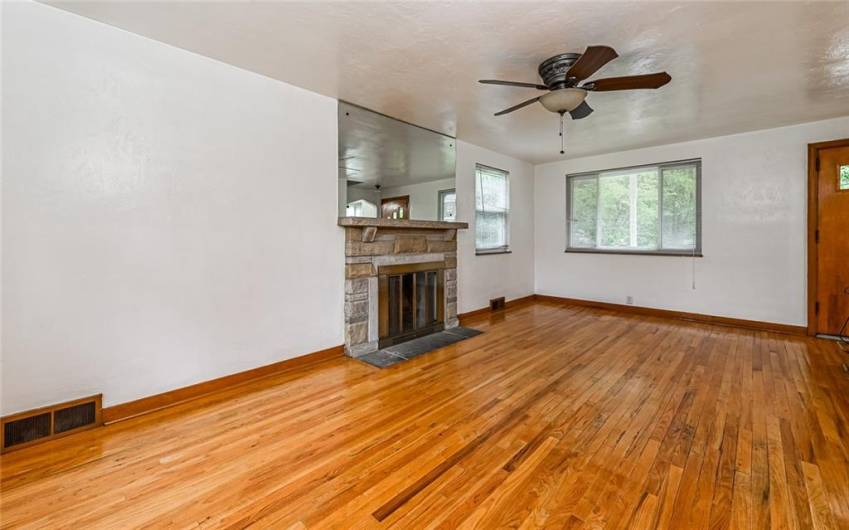 9916 Neuhart Boulevard, 15090, PA 15090, 3 Bedrooms Bedrooms, 7 Rooms Rooms,2 BathroomsBathrooms,Residential,For Sale,Neuhart Boulevard,1706783