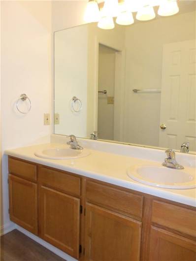 457 Cherryhill Drive, Bridgeville, PA 15017, 3 Bedrooms Bedrooms, 7 Rooms Rooms,1.1 BathroomsBathrooms,Residential,For Sale,Cherryhill Drive,0,1701239