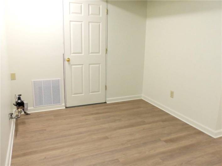 457 Cherryhill Drive, Bridgeville, PA 15017, 3 Bedrooms Bedrooms, 7 Rooms Rooms,1.1 BathroomsBathrooms,Residential,For Sale,Cherryhill Drive,0,1701239