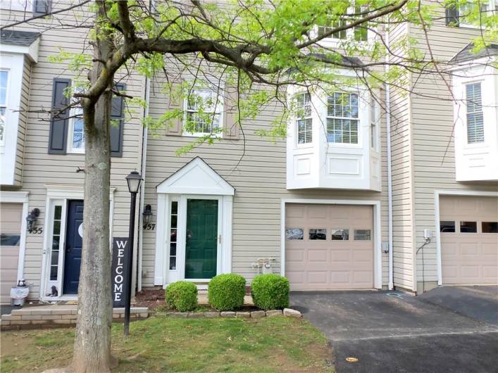 457 Cherryhill Drive, Bridgeville, PA 15017, 3 Bedrooms Bedrooms, 7 Rooms Rooms,1.1 BathroomsBathrooms,Residential,For Sale,Cherryhill Drive,0,1701239