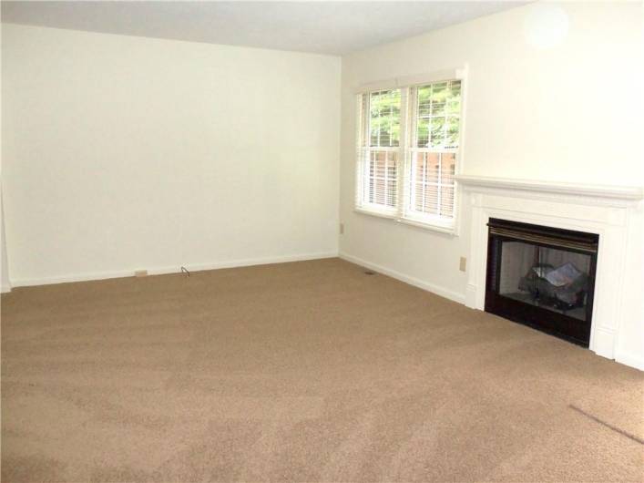 457 Cherryhill Drive, Bridgeville, PA 15017, 3 Bedrooms Bedrooms, 7 Rooms Rooms,1.1 BathroomsBathrooms,Residential,For Sale,Cherryhill Drive,0,1701239