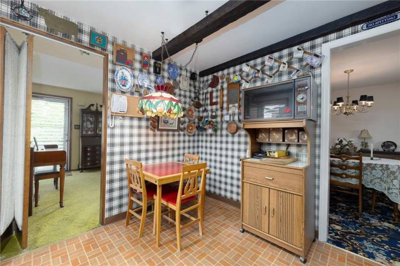 3178 Woodridge Dr, Pittsburgh, PA 15227, 2 Bedrooms Bedrooms, ,2 BathroomsBathrooms,Residential,For Sale,Woodridge Dr,1706523