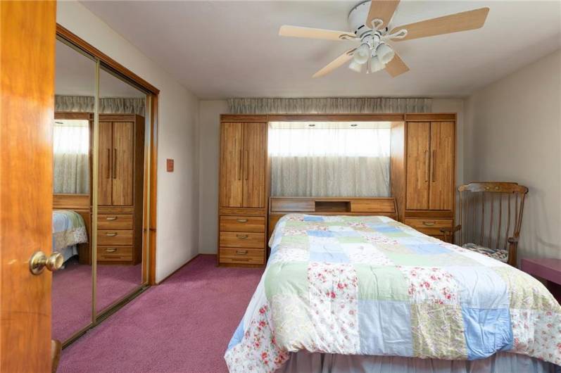 3178 Woodridge Dr, Pittsburgh, PA 15227, 2 Bedrooms Bedrooms, ,2 BathroomsBathrooms,Residential,For Sale,Woodridge Dr,1706523