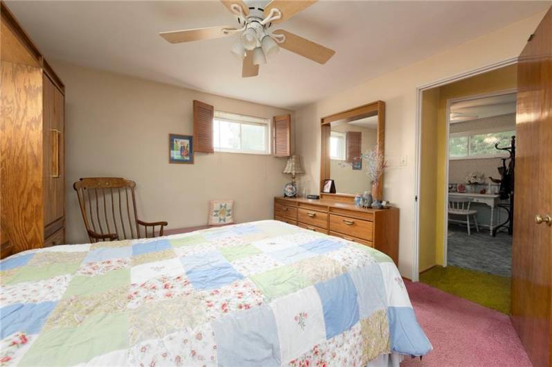 3178 Woodridge Dr, Pittsburgh, PA 15227, 2 Bedrooms Bedrooms, ,2 BathroomsBathrooms,Residential,For Sale,Woodridge Dr,1706523