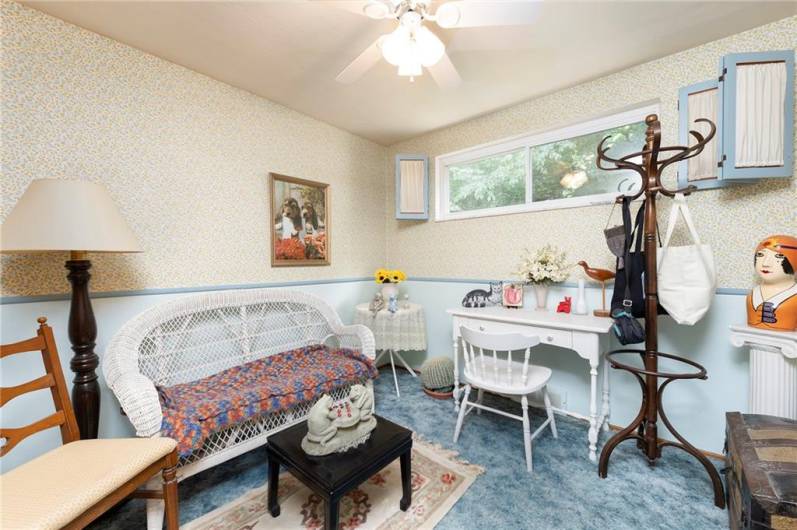 3178 Woodridge Dr, Pittsburgh, PA 15227, 2 Bedrooms Bedrooms, ,2 BathroomsBathrooms,Residential,For Sale,Woodridge Dr,1706523