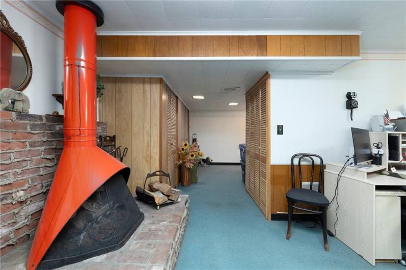 3178 Woodridge Dr, Pittsburgh, PA 15227, 2 Bedrooms Bedrooms, ,2 BathroomsBathrooms,Residential,For Sale,Woodridge Dr,1706523
