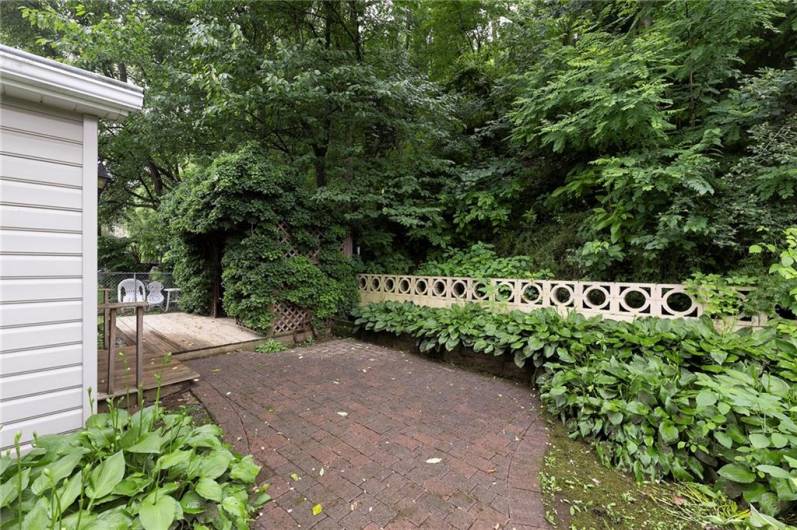 3178 Woodridge Dr, Pittsburgh, PA 15227, 2 Bedrooms Bedrooms, ,2 BathroomsBathrooms,Residential,For Sale,Woodridge Dr,1706523