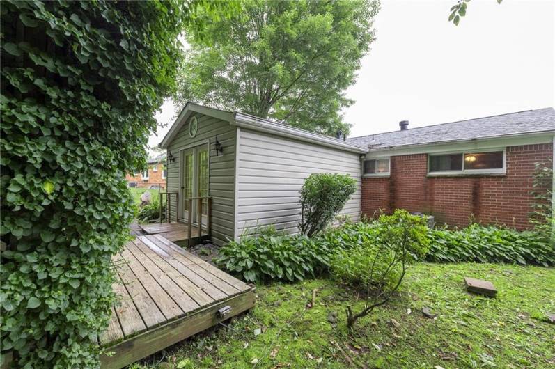 3178 Woodridge Dr, Pittsburgh, PA 15227, 2 Bedrooms Bedrooms, ,2 BathroomsBathrooms,Residential,For Sale,Woodridge Dr,1706523