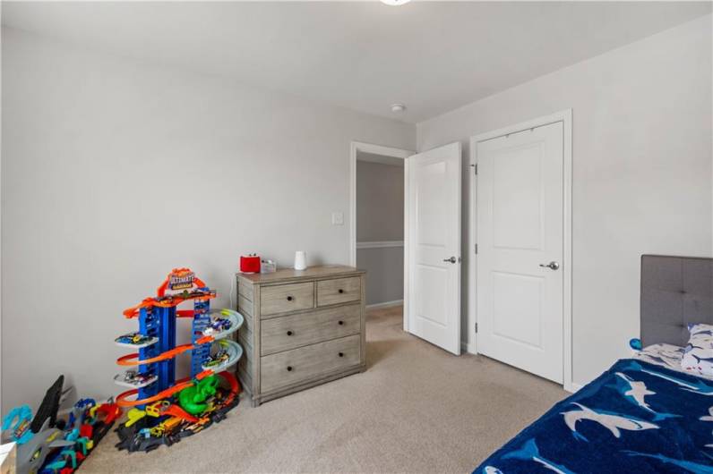 265 Sunrise Drive, Carnegie, PA 15106, 4 Bedrooms Bedrooms, 8 Rooms Rooms,3.1 BathroomsBathrooms,Residential,For Sale,Sunrise Drive,1706537