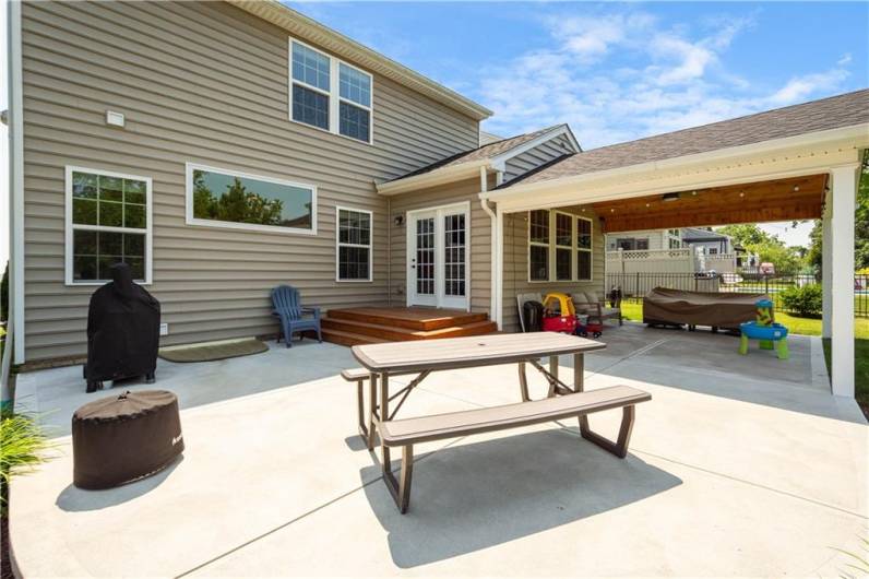265 Sunrise Drive, Carnegie, PA 15106, 4 Bedrooms Bedrooms, 8 Rooms Rooms,3.1 BathroomsBathrooms,Residential,For Sale,Sunrise Drive,1706537