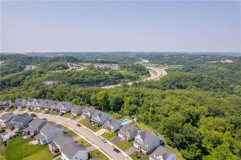265 Sunrise Drive, Carnegie, PA 15106, 4 Bedrooms Bedrooms, 8 Rooms Rooms,3.1 BathroomsBathrooms,Residential,For Sale,Sunrise Drive,1706537