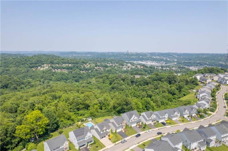 265 Sunrise Drive, Carnegie, PA 15106, 4 Bedrooms Bedrooms, 8 Rooms Rooms,3.1 BathroomsBathrooms,Residential,For Sale,Sunrise Drive,1706537