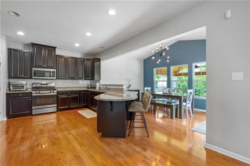 265 Sunrise Drive, Carnegie, PA 15106, 4 Bedrooms Bedrooms, 8 Rooms Rooms,3.1 BathroomsBathrooms,Residential,For Sale,Sunrise Drive,1706537