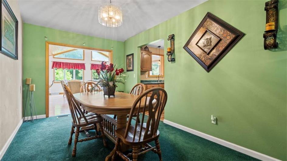 304 May Ln, Evans City, PA 16033, 3 Bedrooms Bedrooms, ,2.1 BathroomsBathrooms,Residential,For Sale,May Ln,1706580