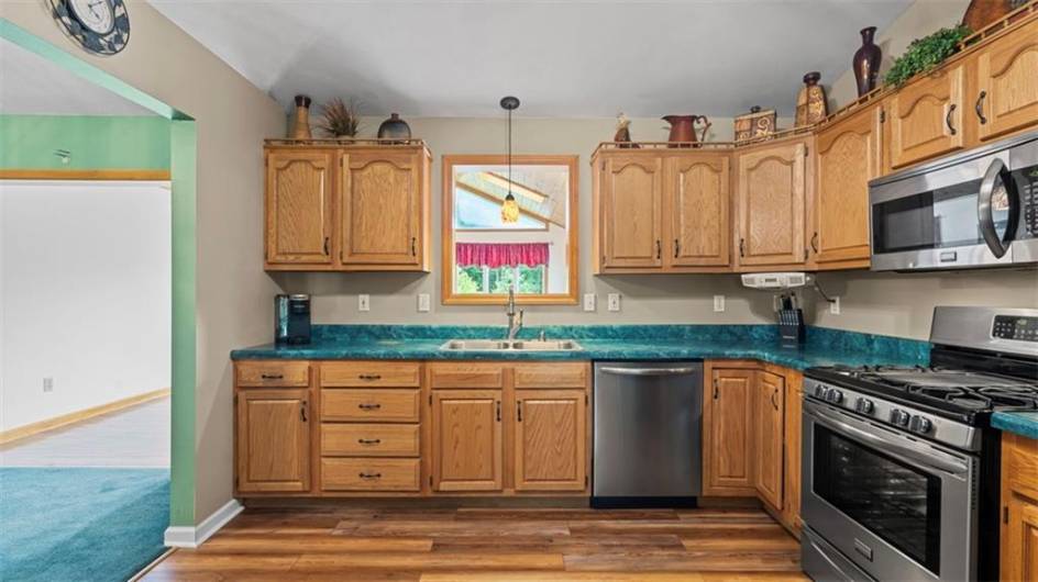 304 May Ln, Evans City, PA 16033, 3 Bedrooms Bedrooms, ,2.1 BathroomsBathrooms,Residential,For Sale,May Ln,1706580